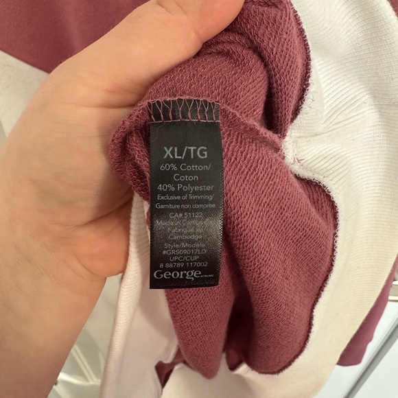 SALE 3/$15 Pink and white color block crewneck sweatshirt in size XL - Picture 4 of 4